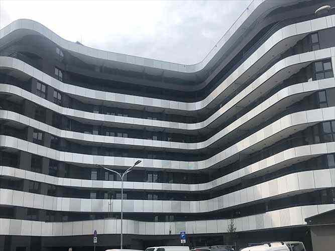 Facade cladding with Alucobond facade panels