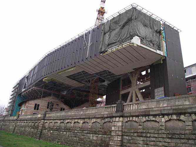 Layered façade plates and the fire protection cover in the form of ceiling Fermacell plates